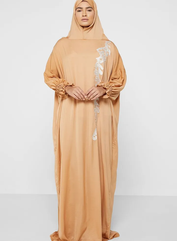 Embroidered Detail Cuff Prayer Dress