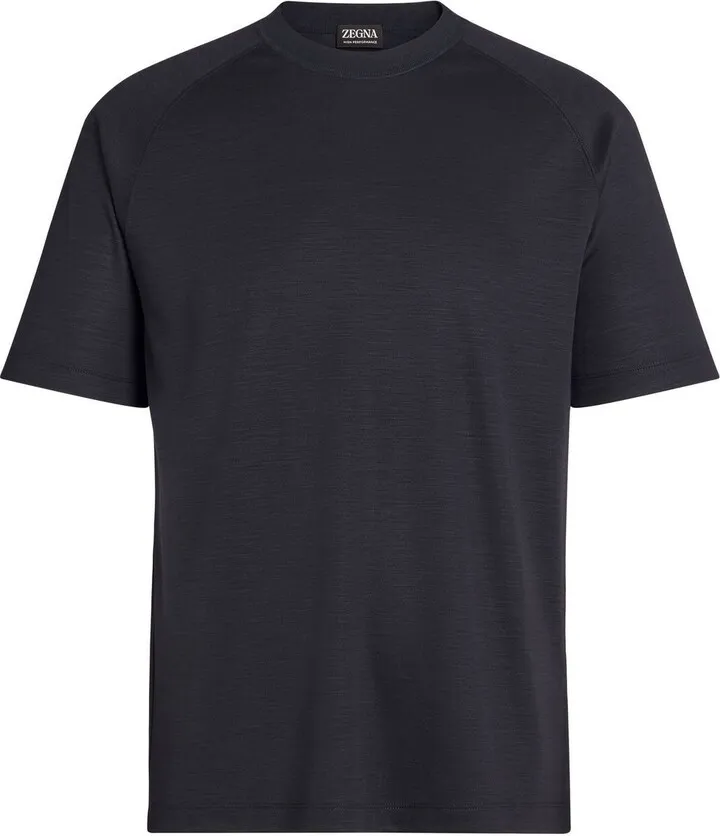short ranglan-sleeved T-shirt