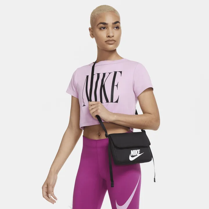 Women's Nike Sportswear Futura 365 Crossbody Bag (3L) in Black