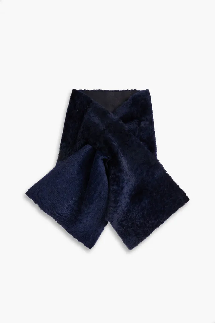 Shearling scarf