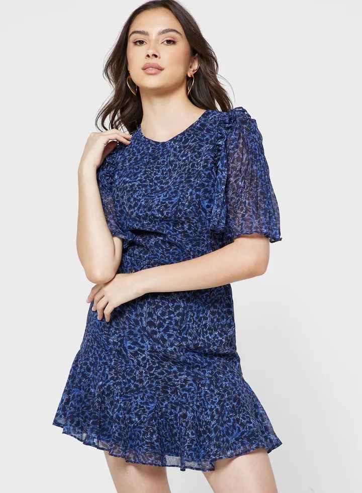Round Neck Pleat Detail Dress