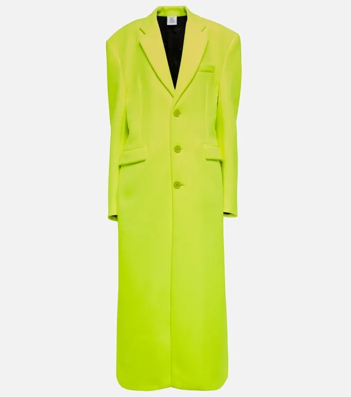 Single-breasted coat