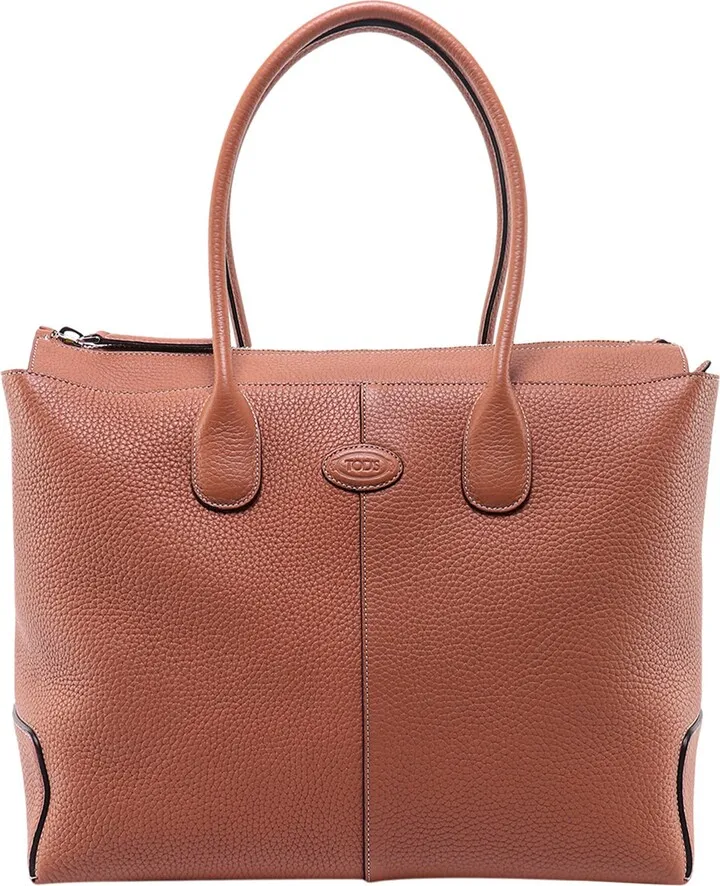 Leather shoulder bag with logo patch