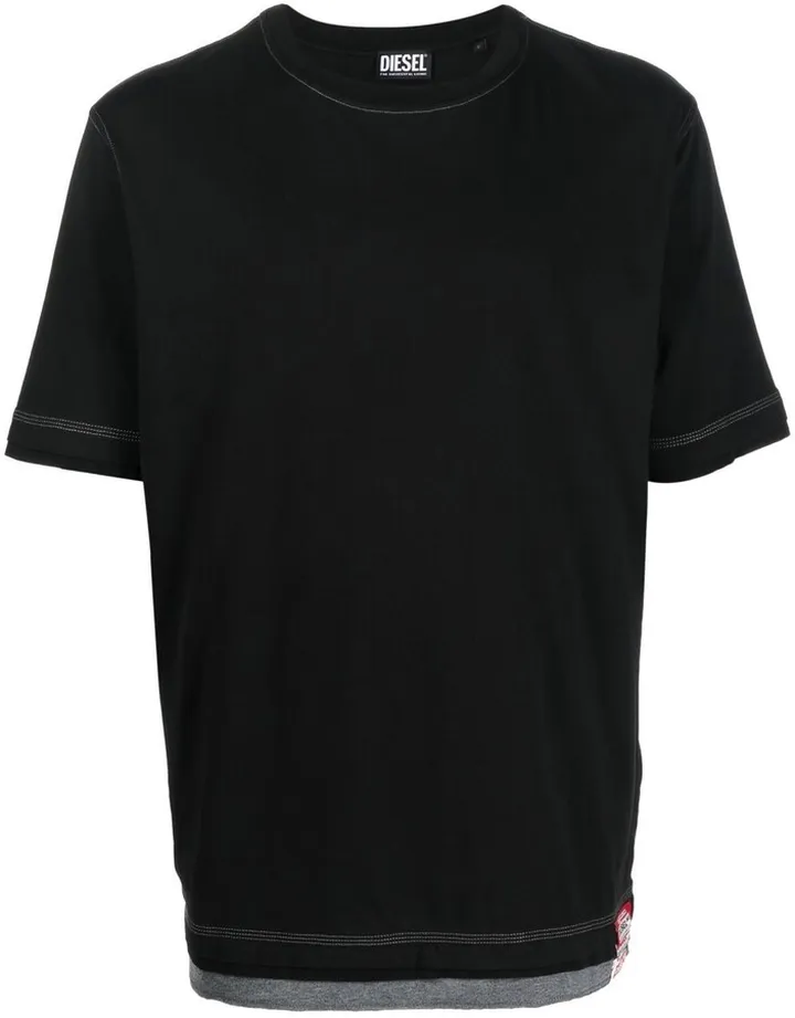 layered short-sleeved T-shirt
