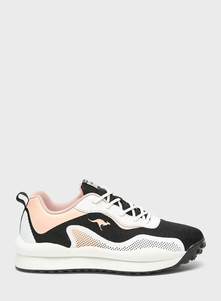 Women's Sports Shoes