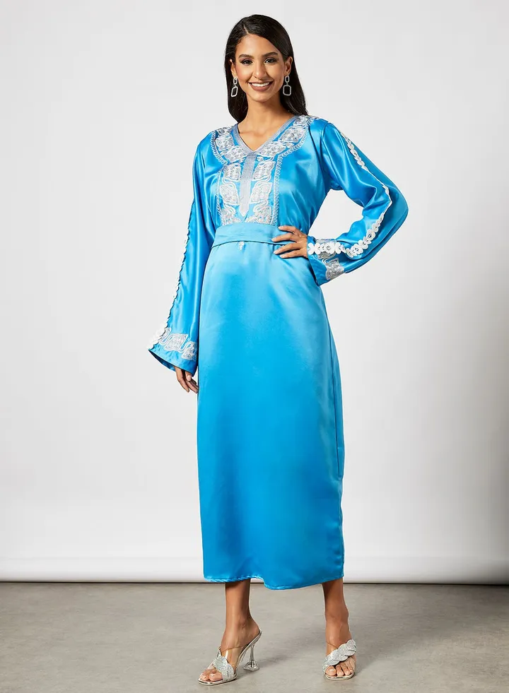 Jalabiya With Abstract Embroidery And Leafy Design
