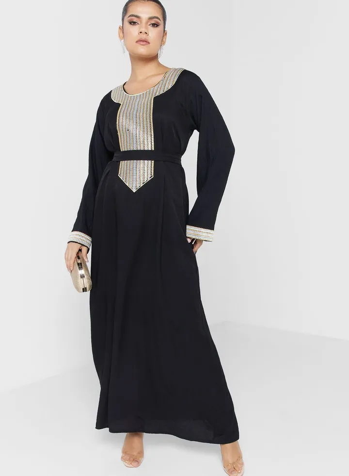 Scoop Neck Embroidered Jalabiya