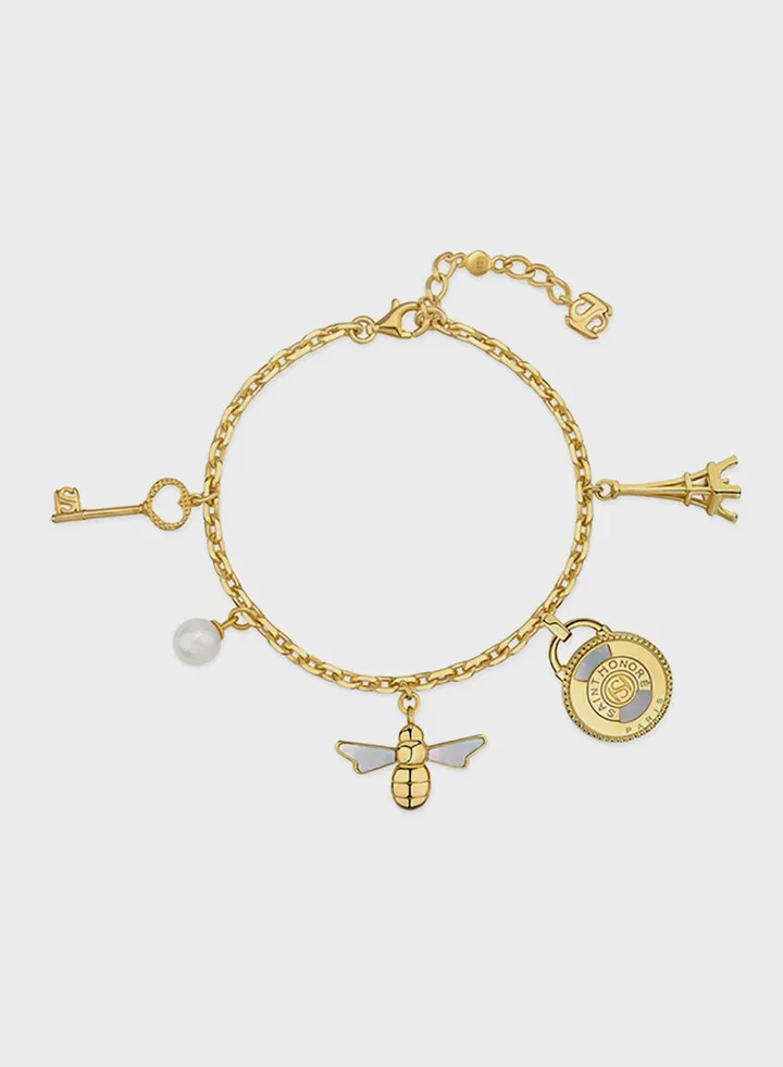 Hanging Charms Frewater Pearls Bracelet