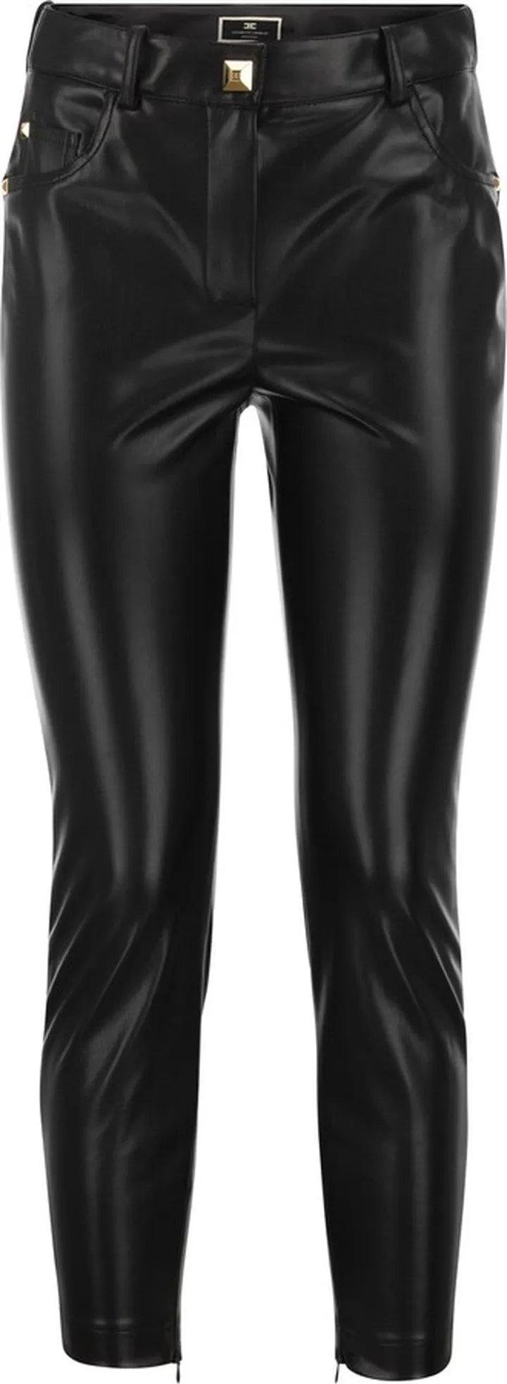 5-pocket skinny trousers with logoed pyramid-shaped stud button and stud rivets on the pockets. Ankle length with concealed zips at the bottom.