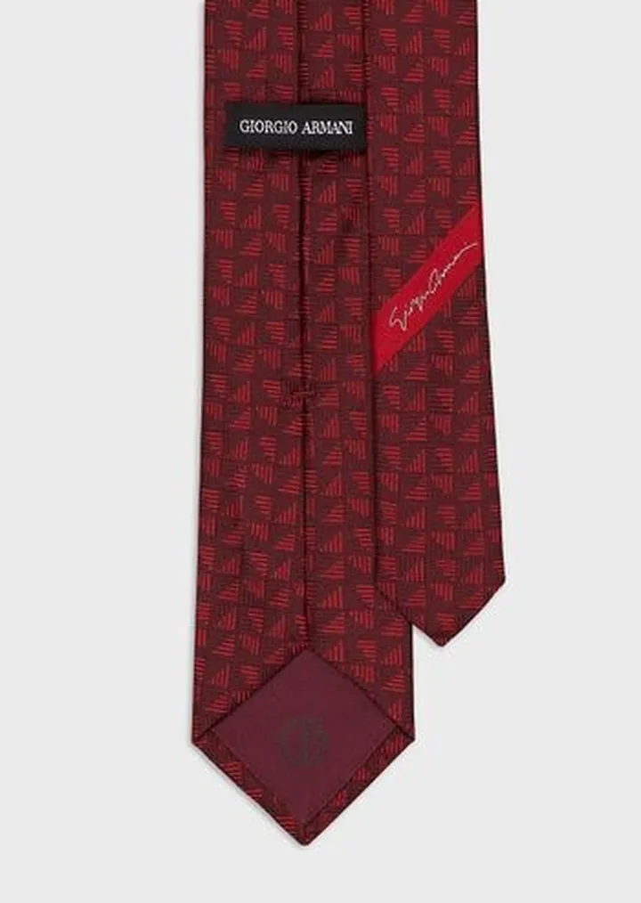 Pure silk jacquard tie