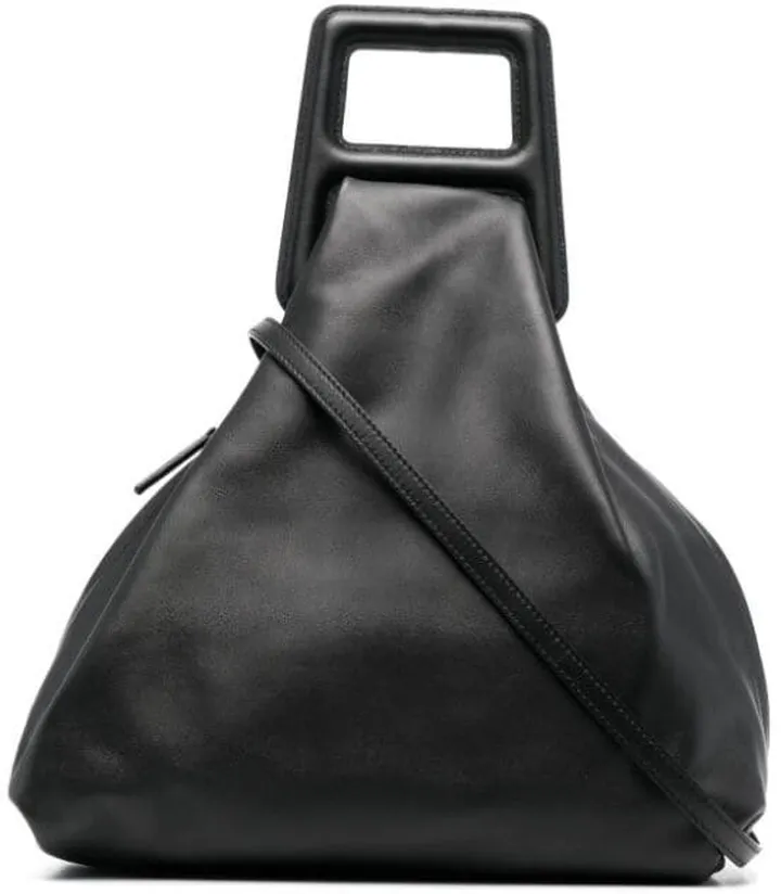 A handle tote bag