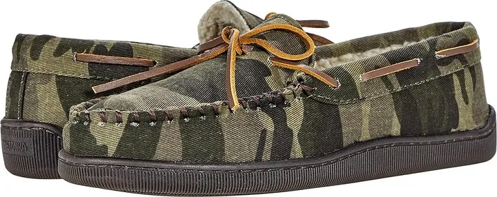 Minnetonka Pile Lined Hardsole (Green Camo Print) Men's Shoes