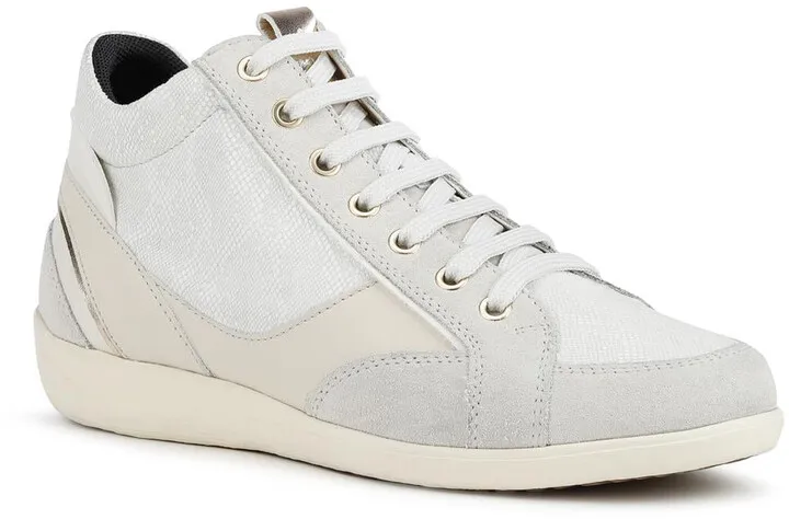 High Top Sneaker