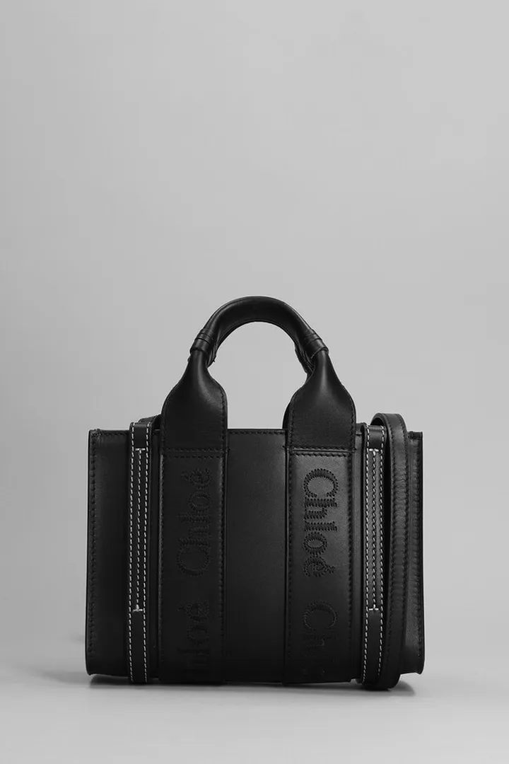 Woody Hand Bag In Black Leather