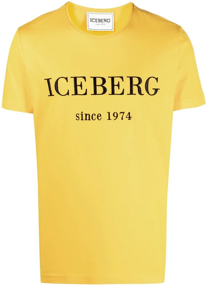 logo-embroidered T-shirt