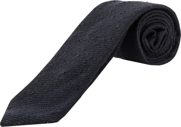 Silk tie