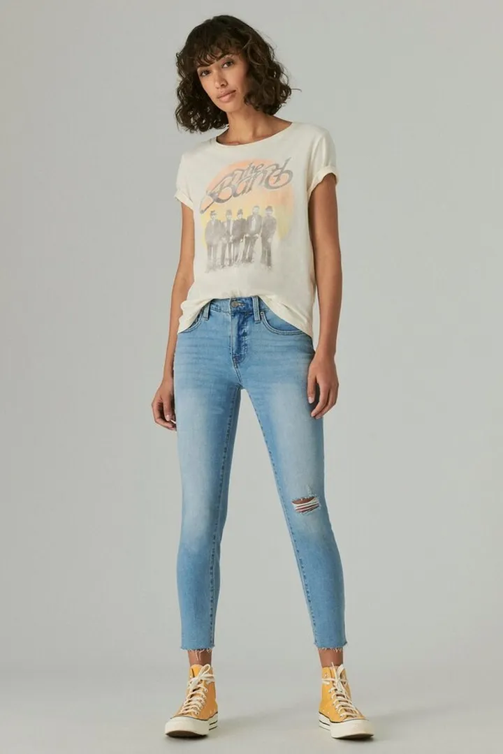 Ava Skinny