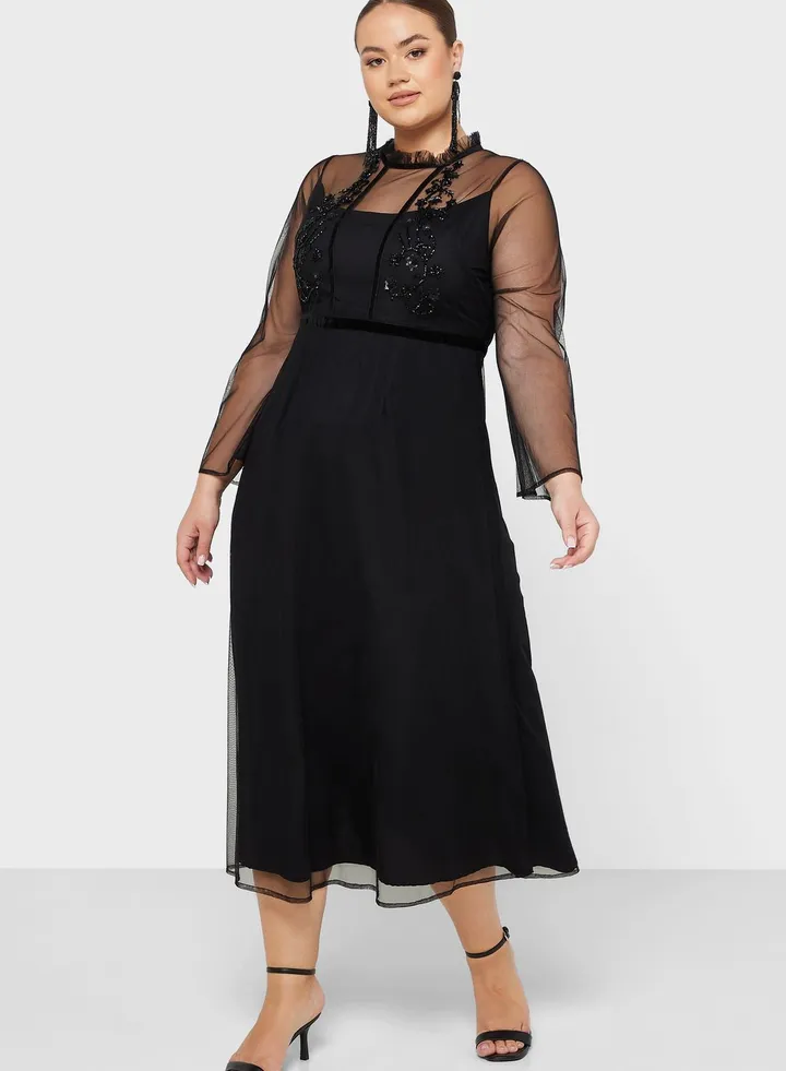 Embroidered Detail Flouncy Sleeve Dress