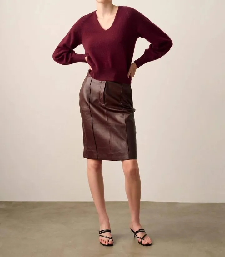 Cashmere Blouson Sleeve V-Neck Top in Rosewood