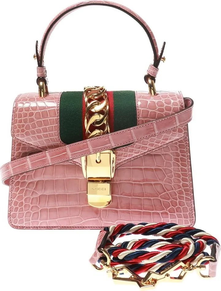 Gucci Sylvie Logo Detailed Shoulder Bag