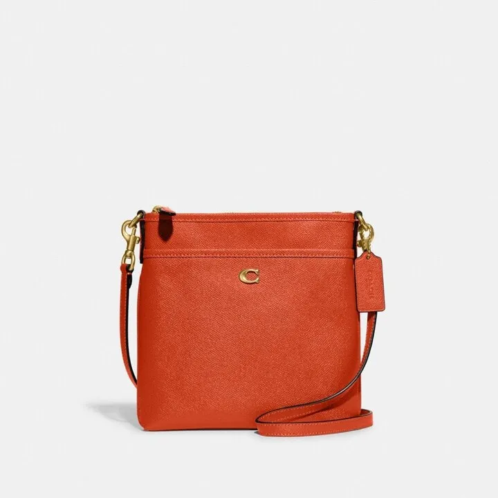 Kitt Messenger Crossbody