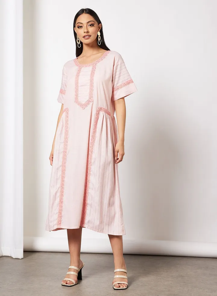 Jalabiya with Embroidery and Lace