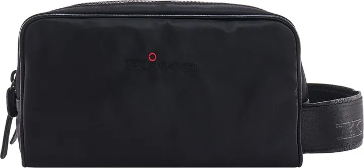 Nylon beauty cases with embroidered logo