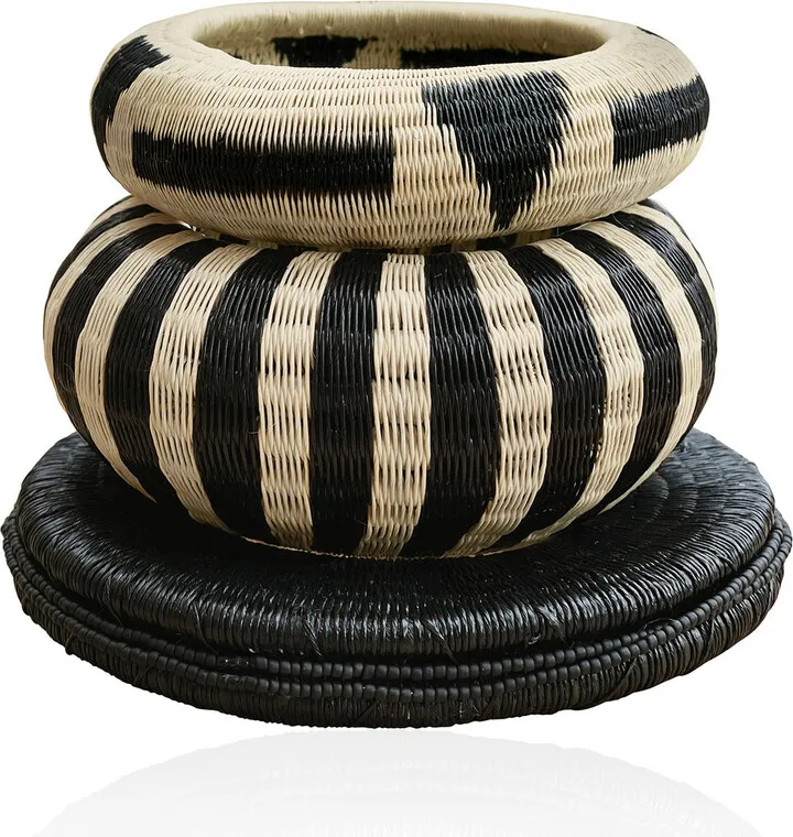 Women's Flirting With The Ground Bangles Set