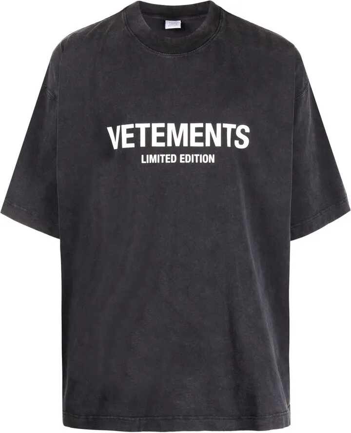 logo-print T-shirt