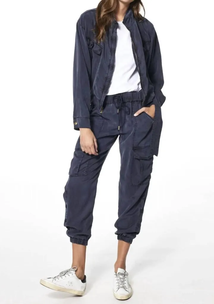 Utility Jogger in Midnight Pigment