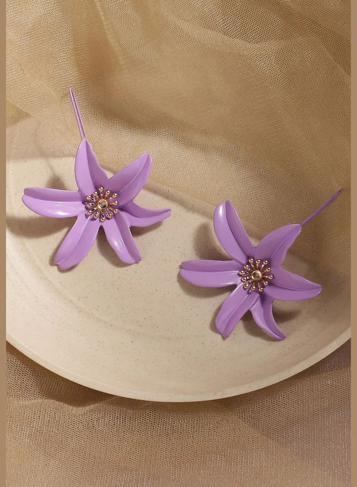 Silver Plated Designer Stone Casual Drop Earring For Women