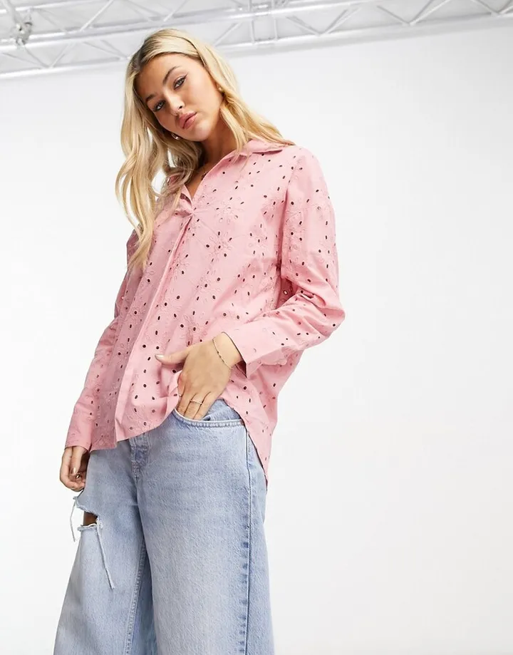 Only eyelet shirt in pink