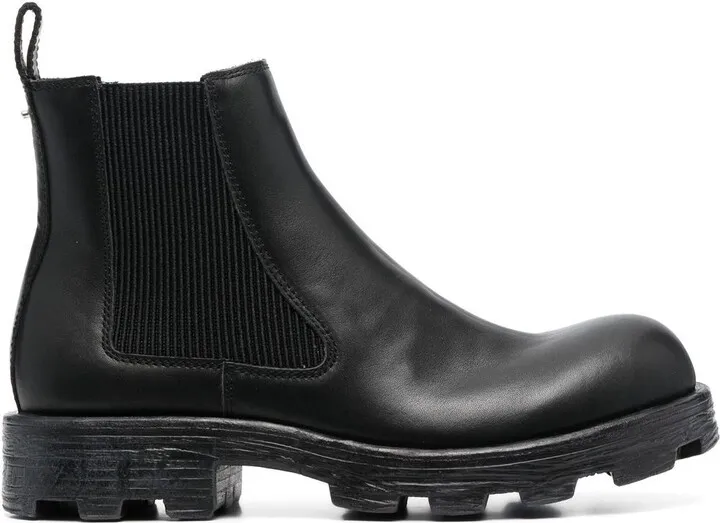 ridged-sole Chelsea boots