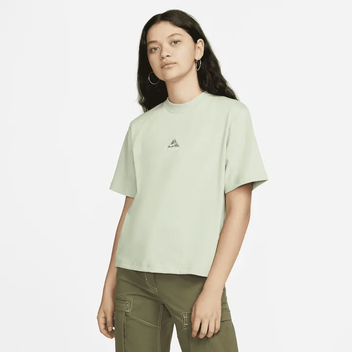 Women's Nike ACG Short-Sleeve T-Shirt in Green