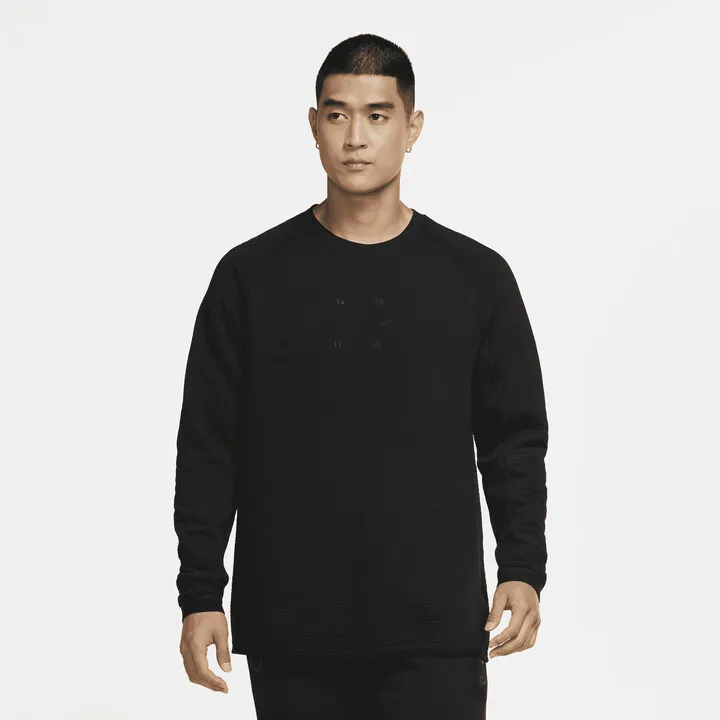 Men's Nike Sportswear Tech Pack Crew in Black