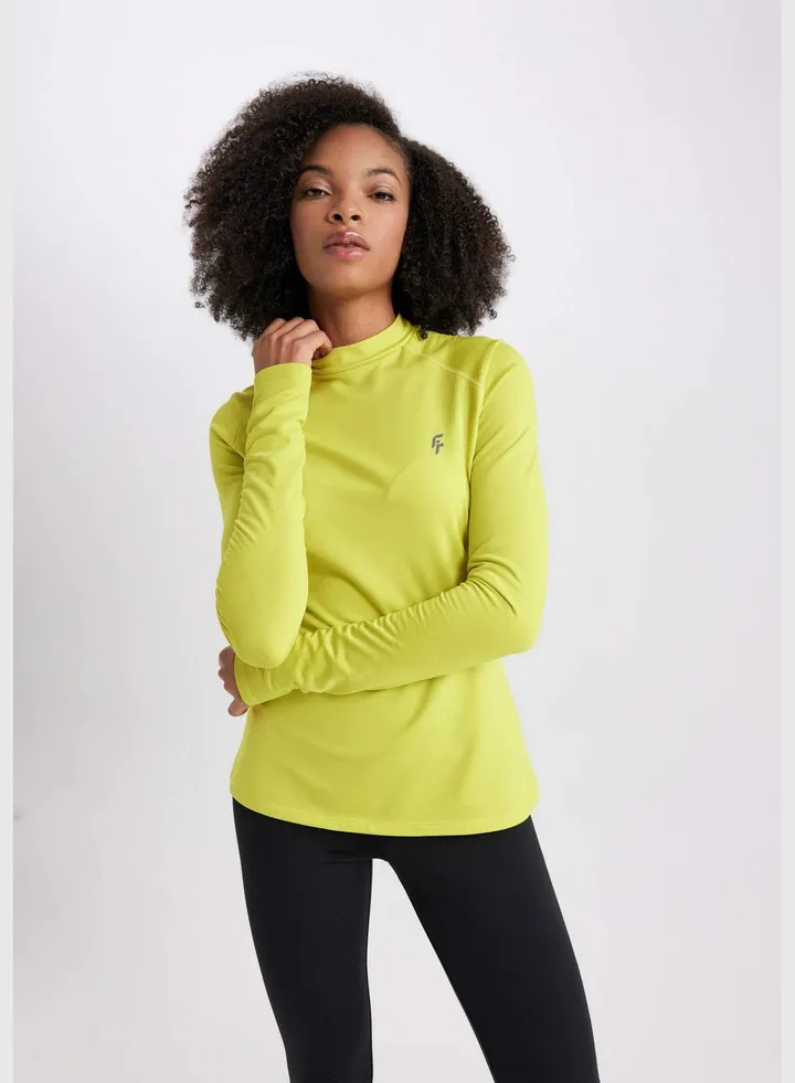 Woman High Neck Knitted Long Sleeve T-Shirt