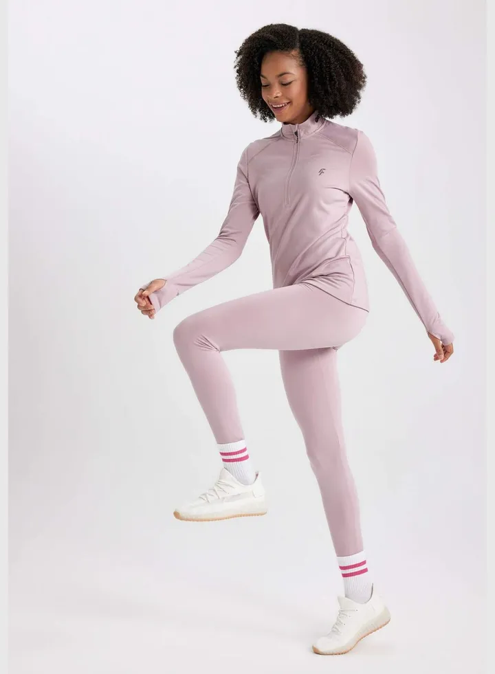 Woman Knitted Leggings