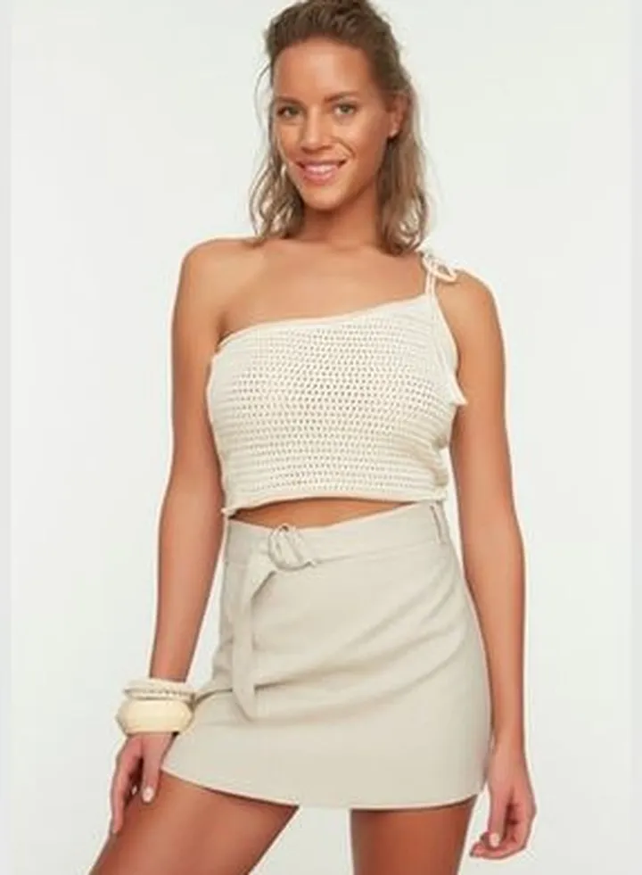 Beige Belt Mini Woven Skirt TBESS21ET0124