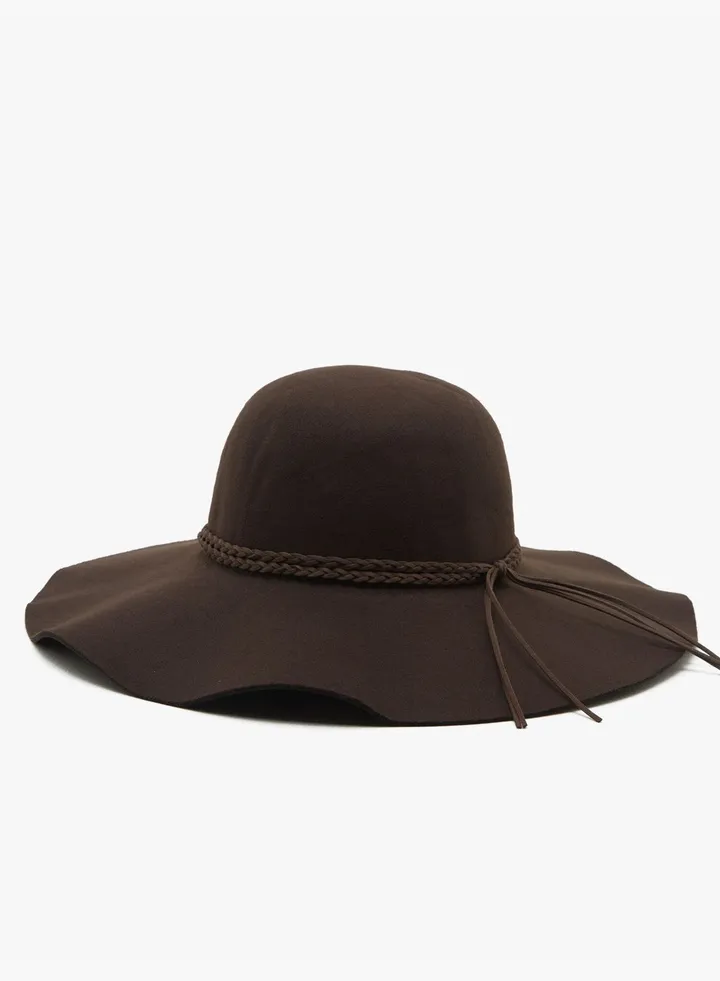 Classic Hat Tassel Detail