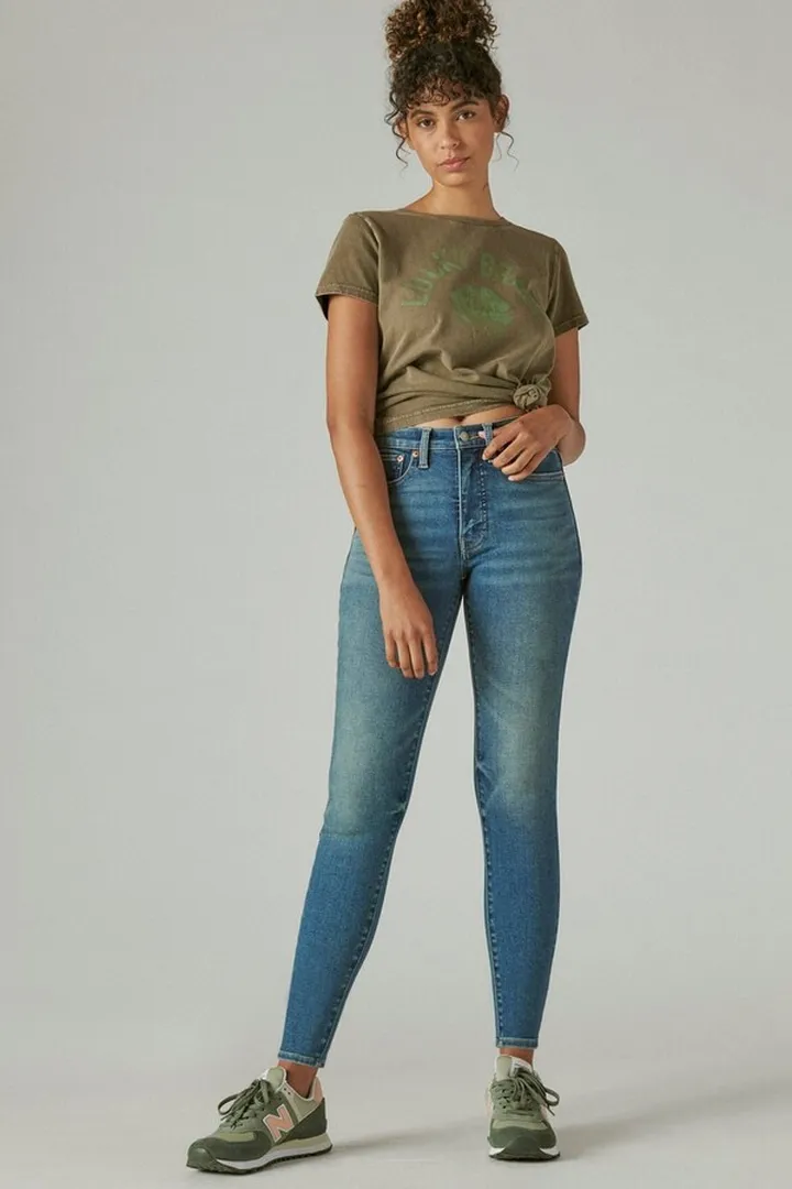 High Rise Curvy Skinny