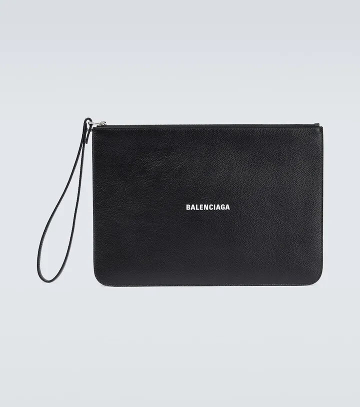 Zipped leather pouch