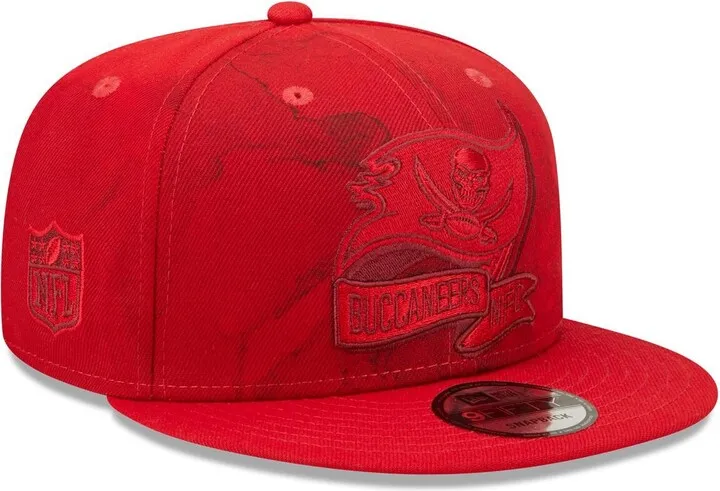Men's New Era Red Tampa Bay Buccaneers Ink Dye Tonal 2022 Sideline 9FIFTY Snapback Hat