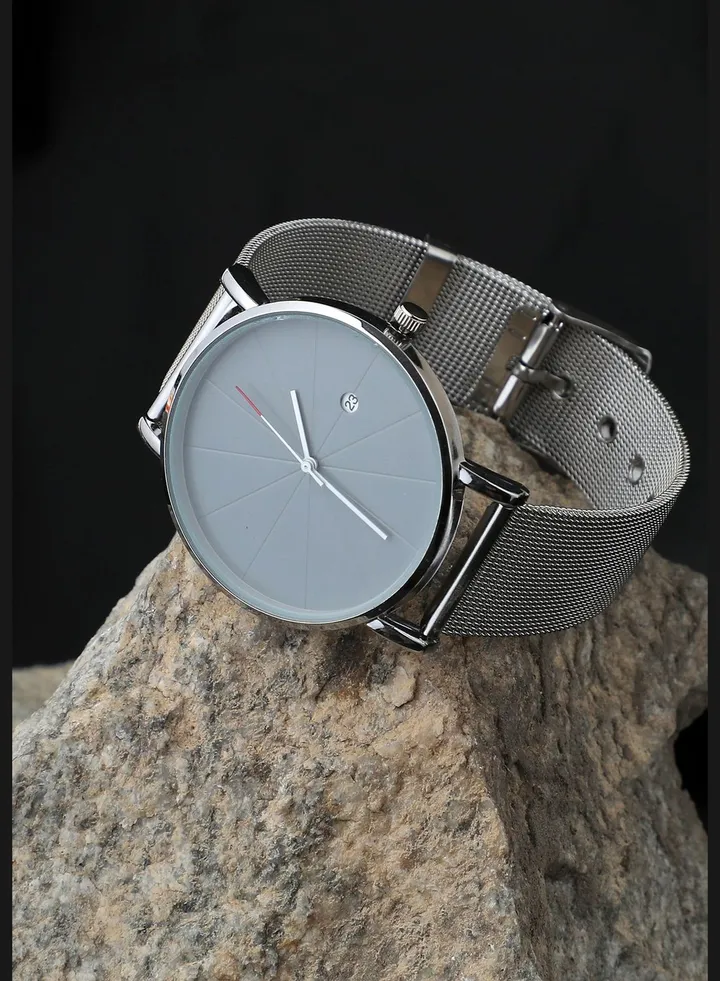 Mesh Strap Analog Watch