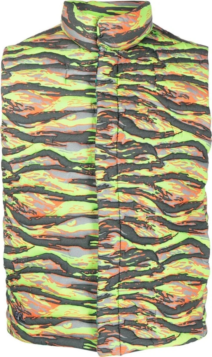 Camouflage-Print Quilted Puffer Gilet