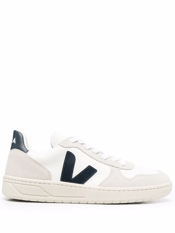V-10 low-top sneakers