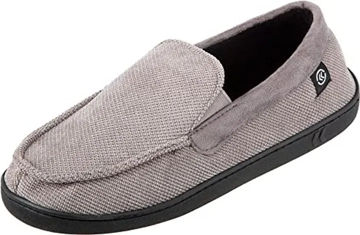isotoner Men's Slipper