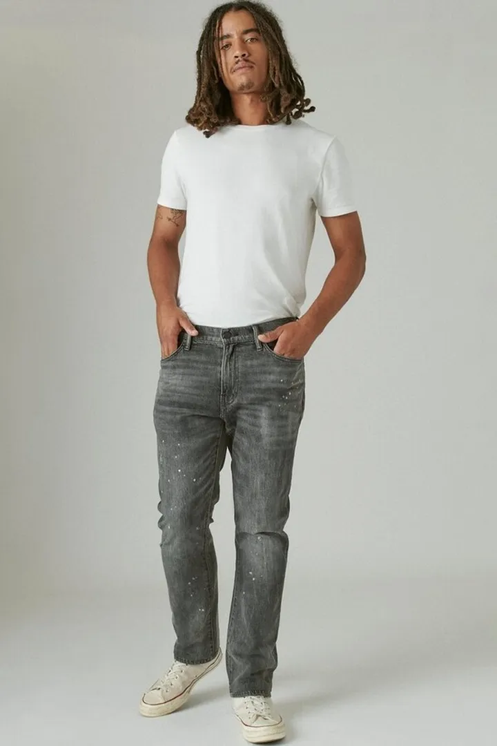 410 Athletic Straight Jean
