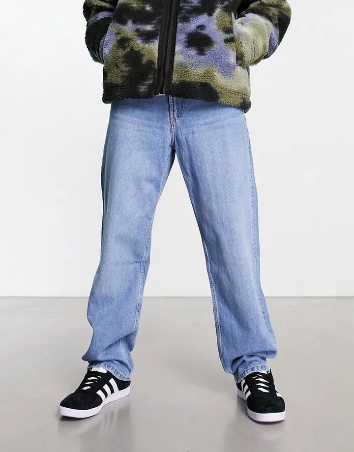 Bershka baggy jeans in mid blue