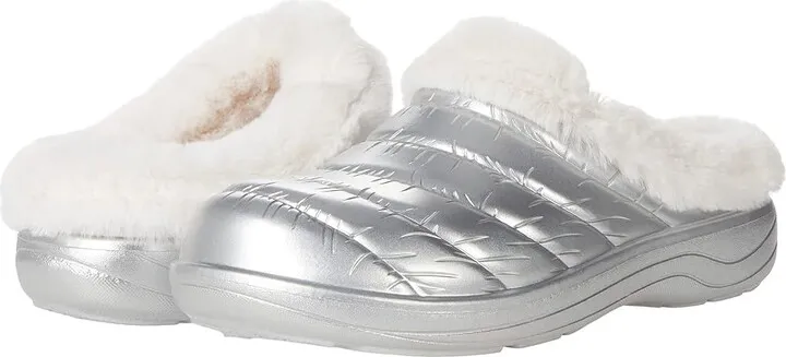 SKECHERS Foamies Cozy Camper - Glamping (Silver) Women's Shoes