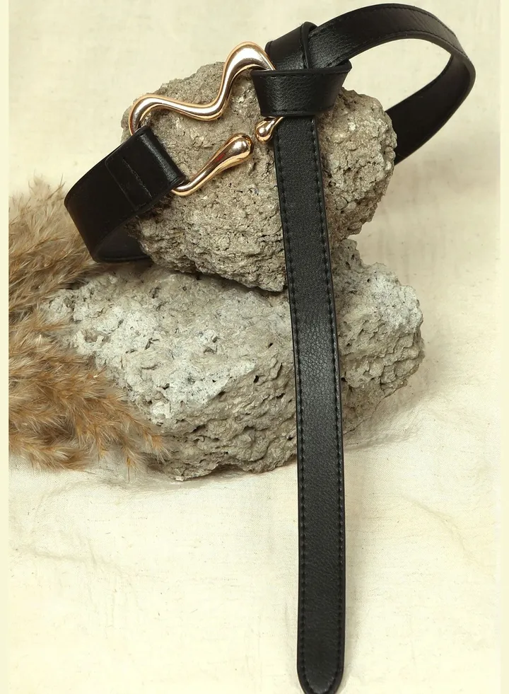 Casual Belt with Buckle Detail